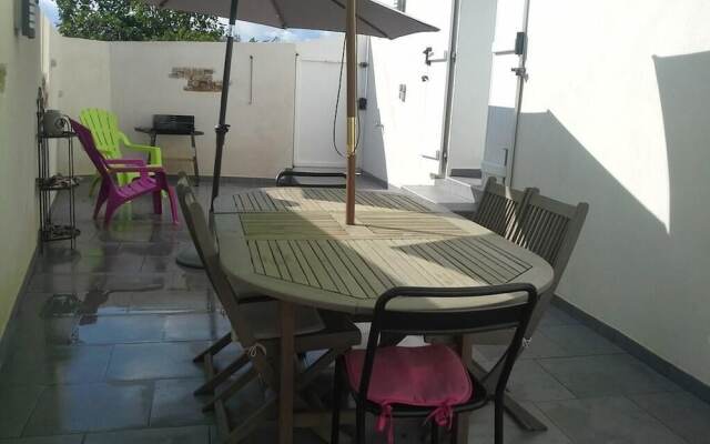 APARTMENT CHIOLA RDC - BEACH ON FOOT- SOLARO Apartment 1