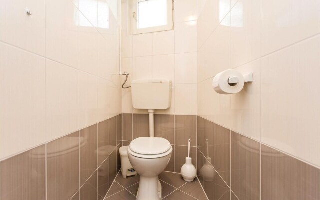 Stunning Home in Omisalj With Wifi and 4 Bedrooms