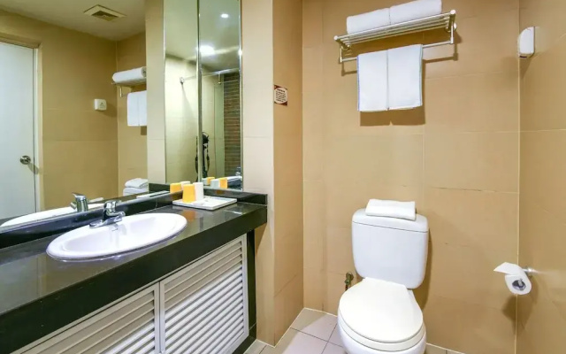 Jingcheng Business Hotel (Beijing Shilihe Metro Station)