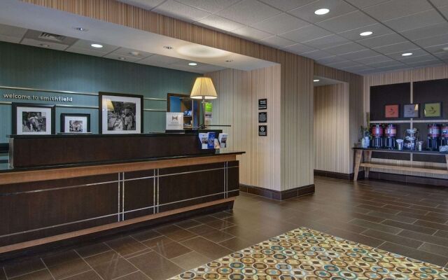 HAMPTON INN &amp; SUITES SMITHFIELD(H)