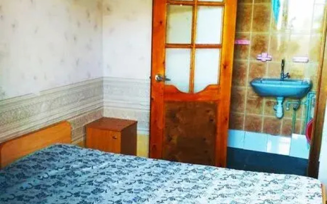 Pod palmoj