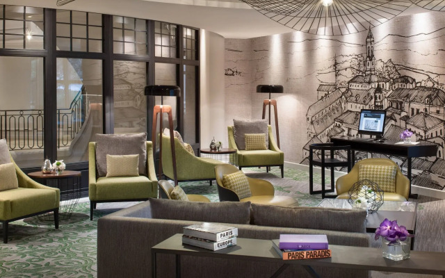 Renaissance Paris La Defense Hotel