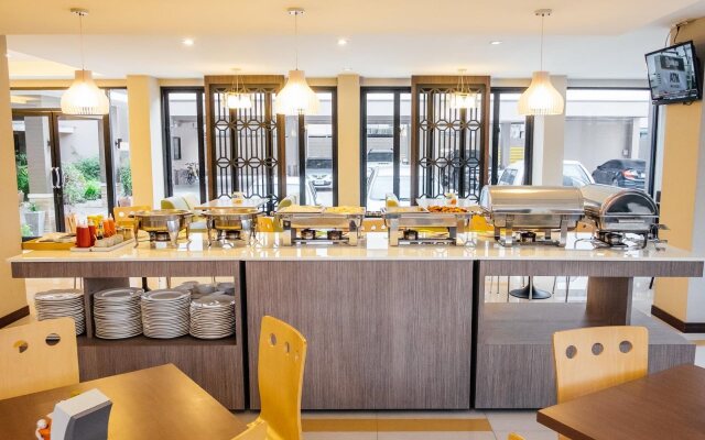 De Hug Hotel & Residence