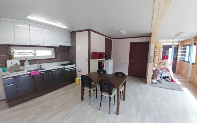 Jecheon Skylight Pension