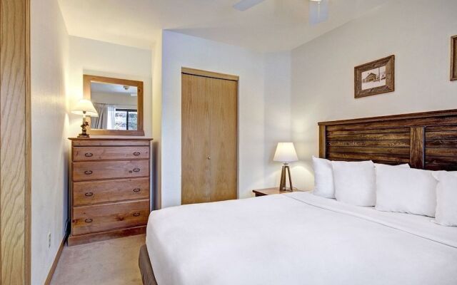 River Mtn Lodge W215C