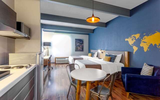TRYP by Wyndham San Luis Potosi Hotel & Suites