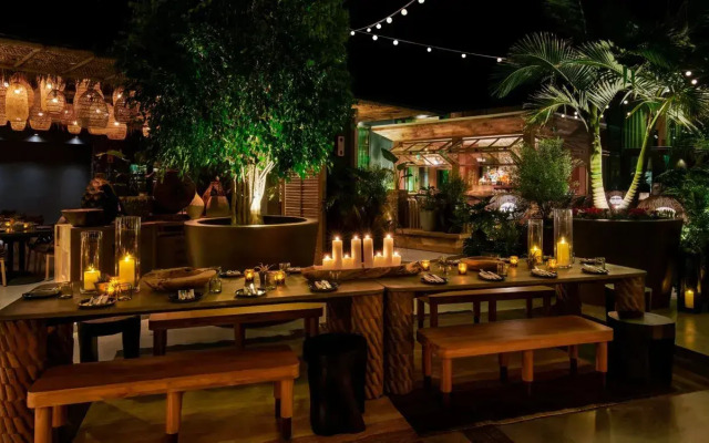 Hollywood Volume, a Tribute Portfolio Hotel