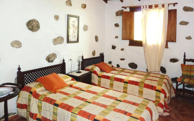 Apartment in Moya with terrace
