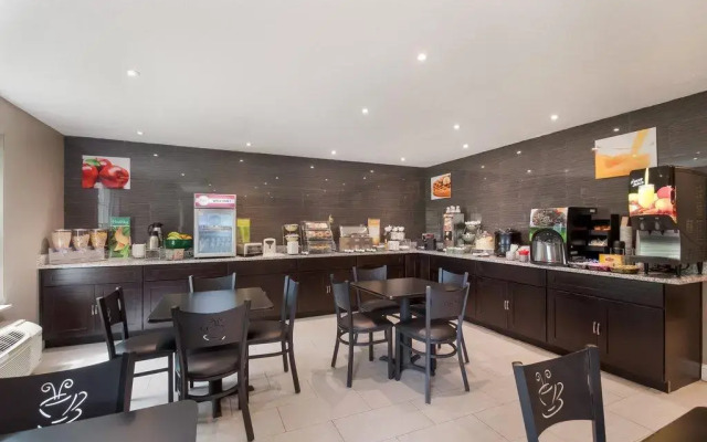 Red Roof Inn Dahlgren - Naval Base