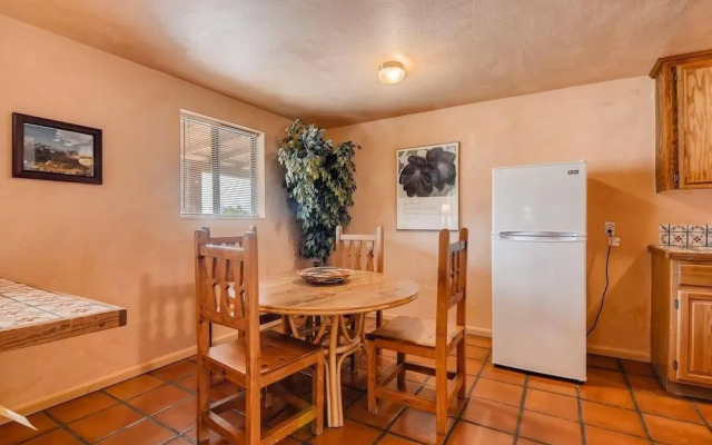 Hotel Pecos Trail Inn