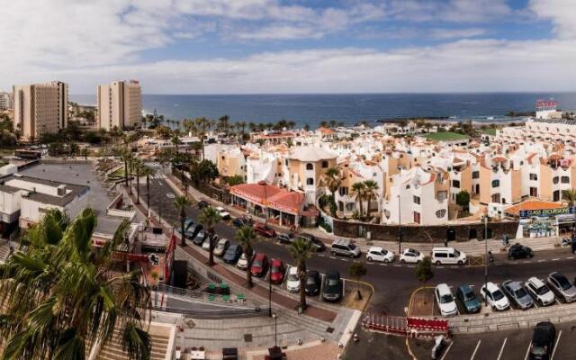 Apartment in the Center of las Americas La/56