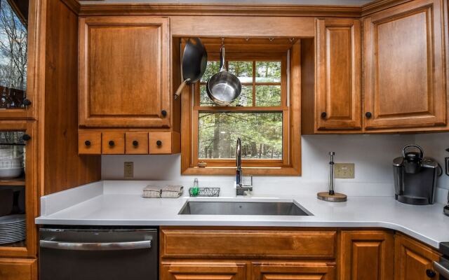 Swimming Bear Lodge 4 Bedroom House