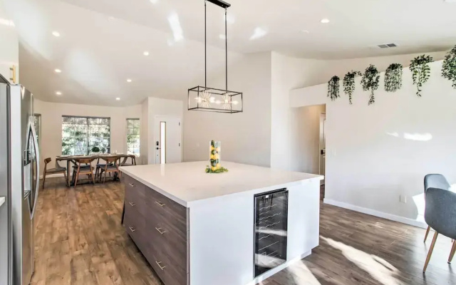 2 Mi to Coachella: Indio Getaway w/ Outdoor Oasis!