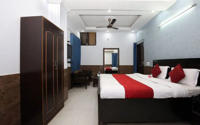 OYO 10362 Hotel Milan Inn