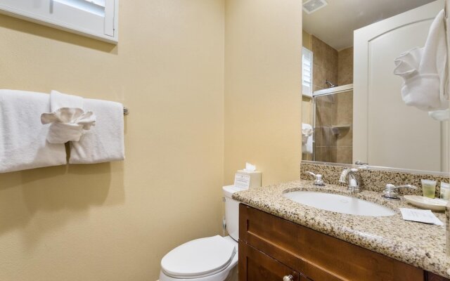 Classic 3 Bedrooms C48 by RedAwning