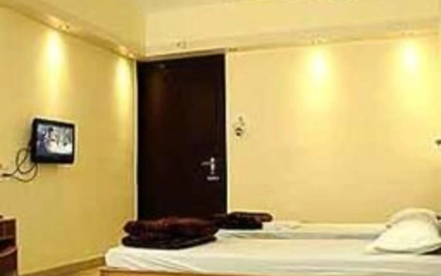 Sonar Bangla's Motel Midway