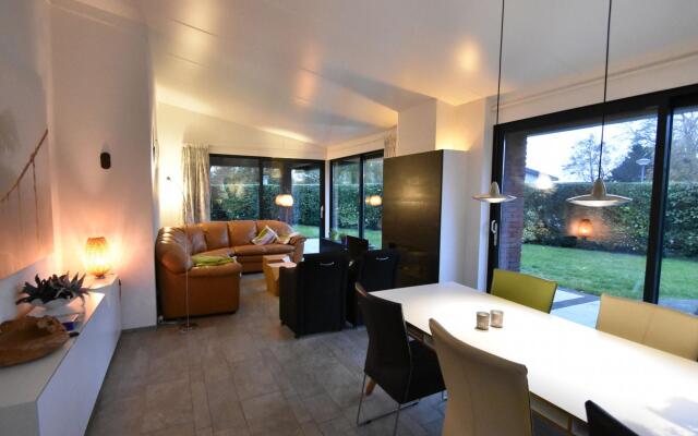 Villa in Kamperland With Garden