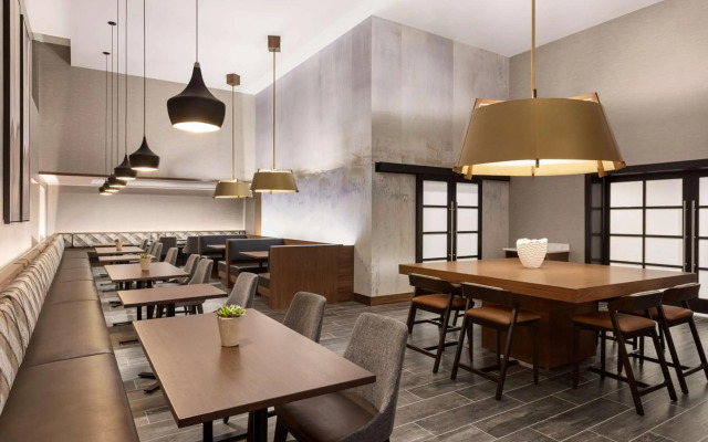 DoubleTree by Hilton Columbus Dublin