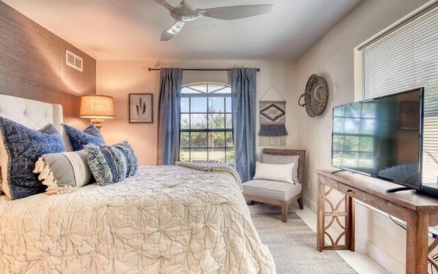 Quiet Inland Home With Pool, two Queen Beds and Grill