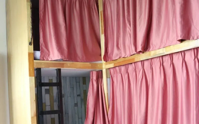 Escape Backpackers KK