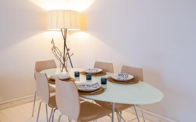 Fab 2br just 3 blocks from Market Square