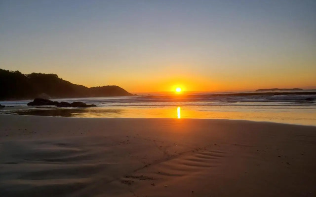 Apto 1 quarto, Centro de Bombinhas, 130 metros da praia.