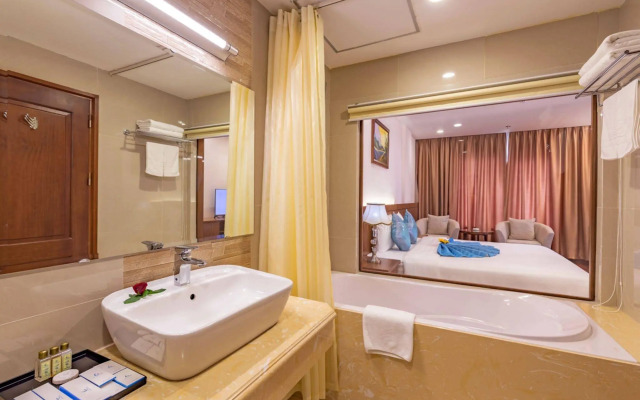 Lam Giang Hotel