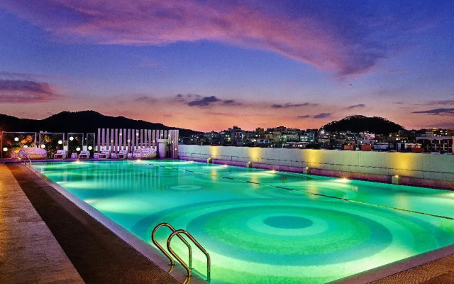 Holiday Inn Guangzhou South Lake