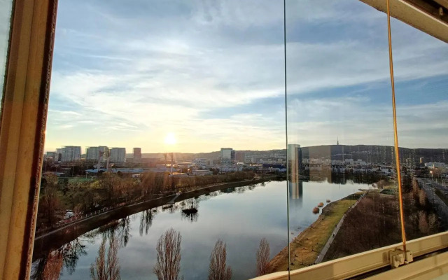 Koloseo residence. Free parking. Lake view.