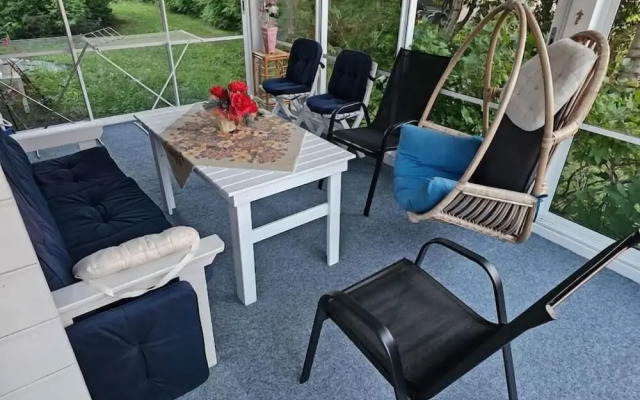 Cozy 3BR Riverside House with Sauna