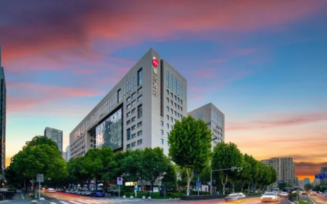 Ningbo New Eastern Zone Convention and Exhibition Center Maison New Century Hotel