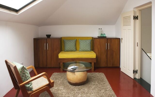 The Deco House