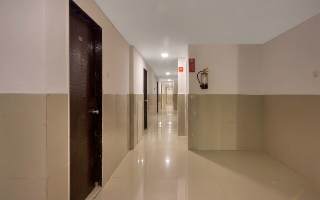OYO 11485 Hotel Elite Inn
