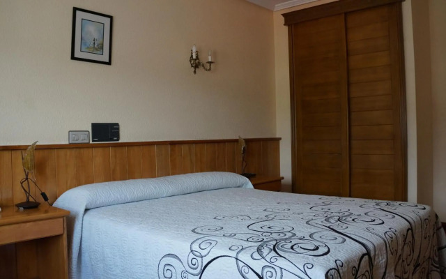 Hotel LARRY