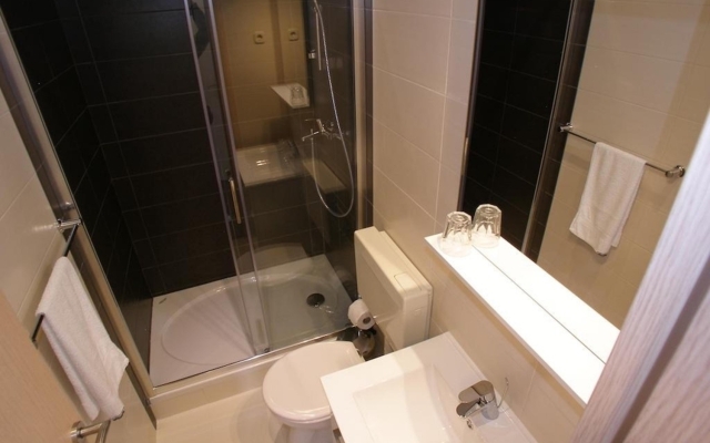 Apartment Petar - 150m from the city center: A3-balkon Vodice, Riviera Sibenik