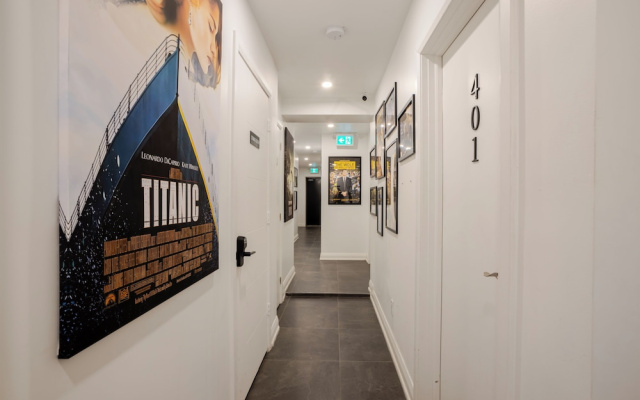 Theatre Hotel by Lodgo