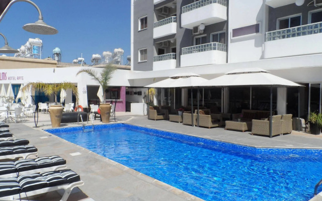 The Palms Hotel Apartments