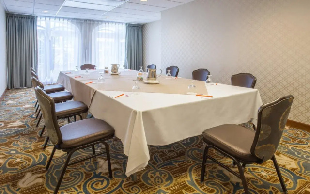 Crowne Plaza Phoenix - Chandler Golf Resort by IHG