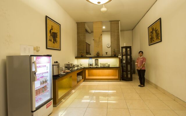Poncowinatan Hotel