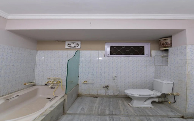 Oyo 14371 Treetops Guest House