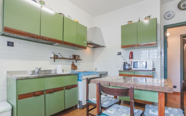 Antoni 8 The House of Novel