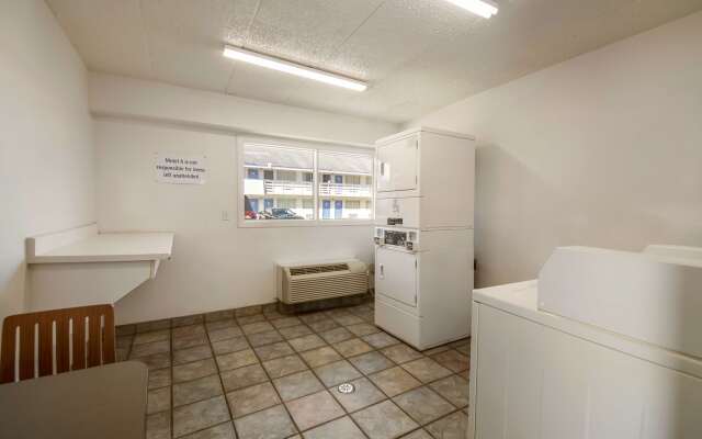 Motel 6 Grove City, OH