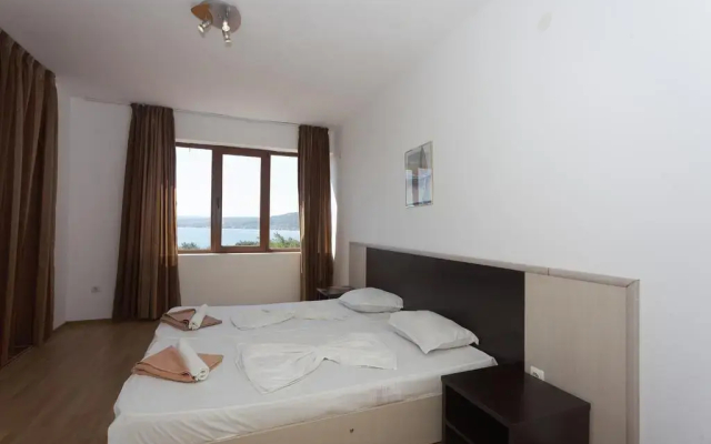 Hotel Vemara Club