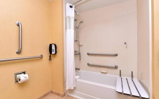 Hampton Inn & Suites Fort Belvoir Alexandria South