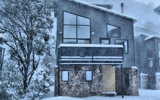 Snow Stream Apartments