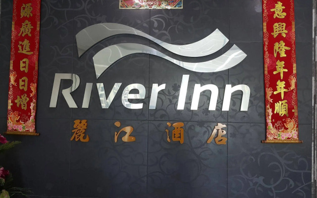 OYO 301 River Inn Hotel