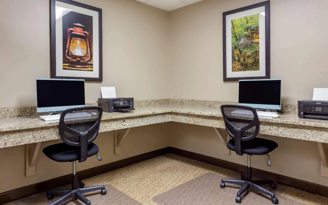 Comfort Inn & Suites Rochelle - DeKalb