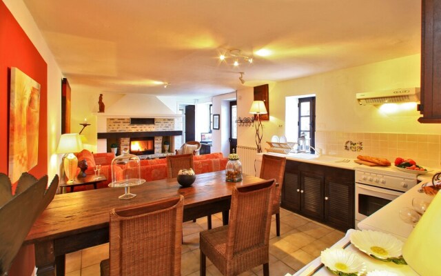 Luxurious Mansion in Souillac With Swimming Pool