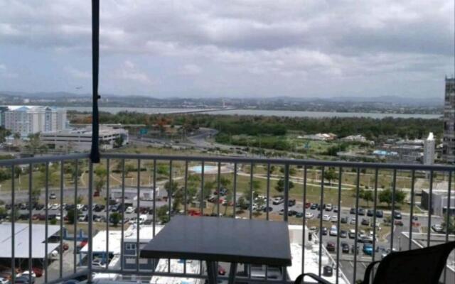 Beach Front Apt at Marbella del Caribe 3