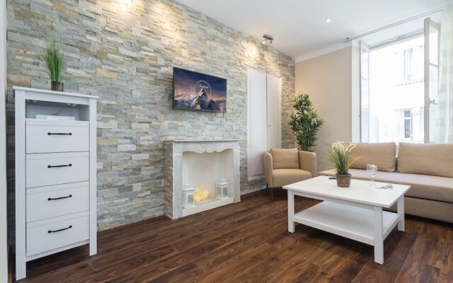 Chocolate - Spacious & Cosy 2-Br Center